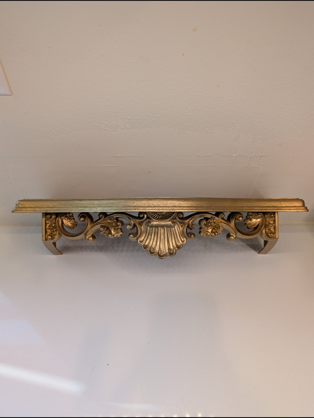 VTG Hollywood Regency Ornate Gold Resin Wall Shelf 16.5” Ledge